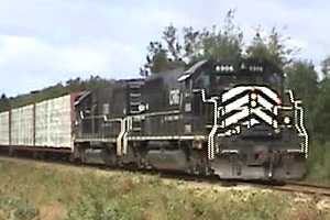 NB East Coast Railway freight at Belledune, 2007/09/04